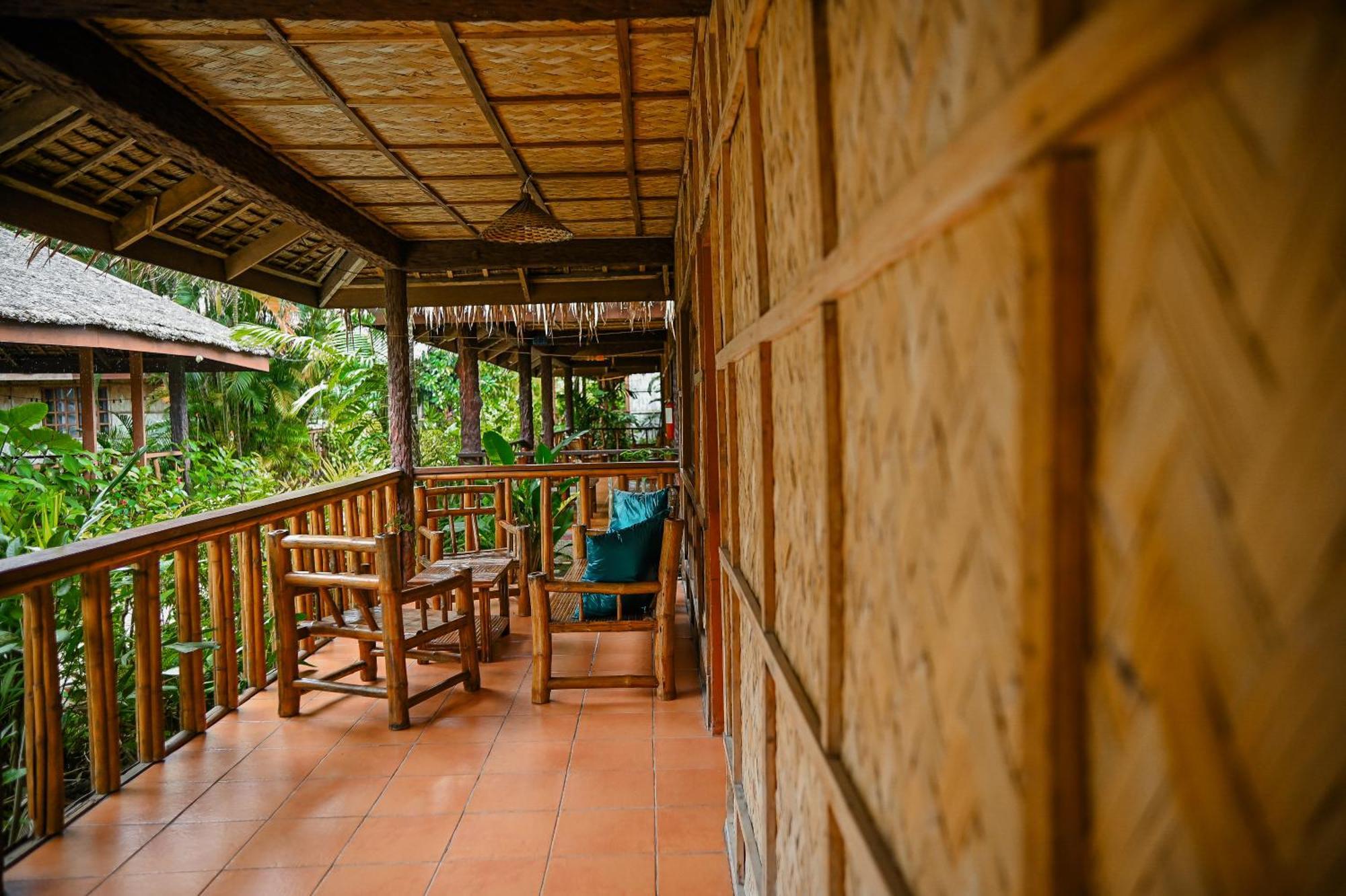 Garden Of Eden Dive Resort Puerto Galera Exterior foto